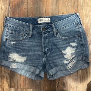 Abercrombie and fitch low rise boyfriend jean shorts size 2
